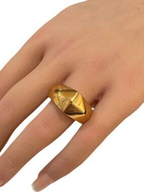 Lia Sophia Signed Pyramid Ring Sculptural Gold Tone Size 7 Womens